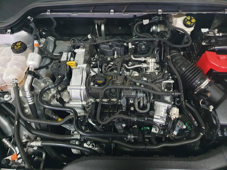 Vehicle Image 12