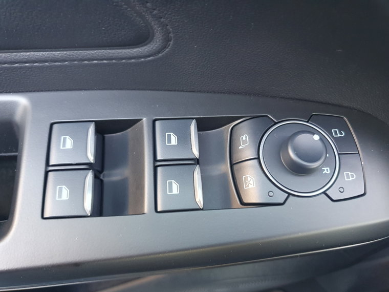 Vehicle Image 38
