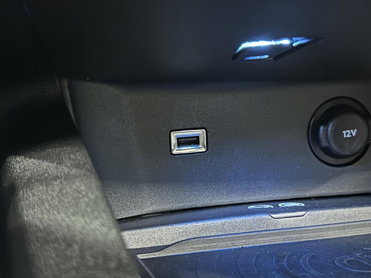 Vehicle Image 38