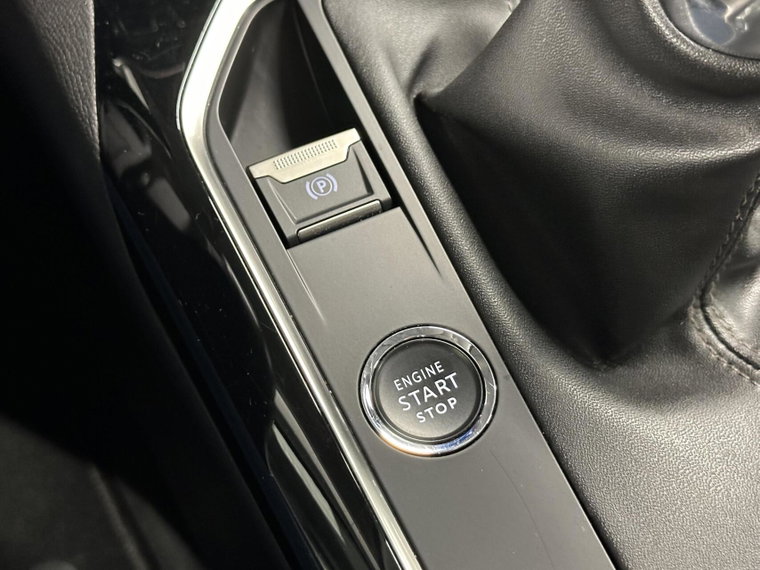 Vehicle Image 40