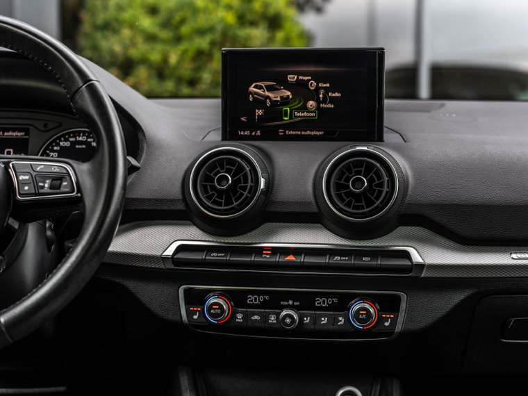Vehicle Image 23
