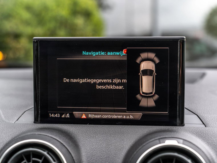 Vehicle Image 29