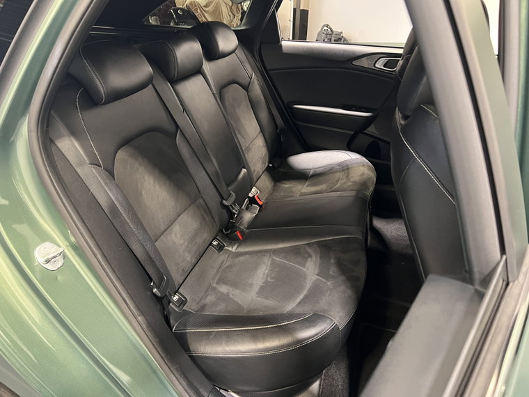 Vehicle Image 35