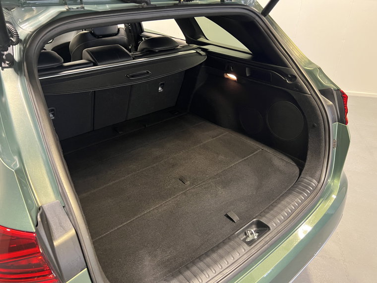 Vehicle Image 38
