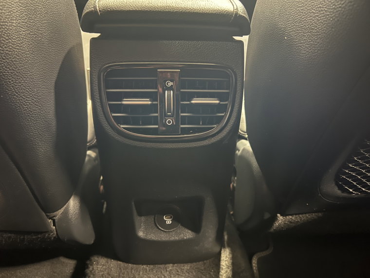 Vehicle Image 41