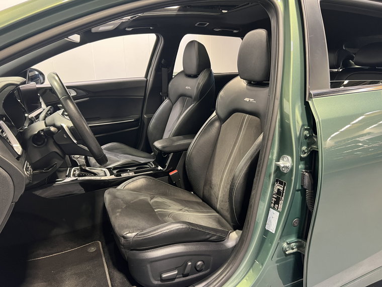 Vehicle Image 45