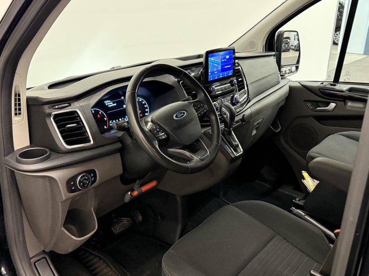 Vehicle Image 17