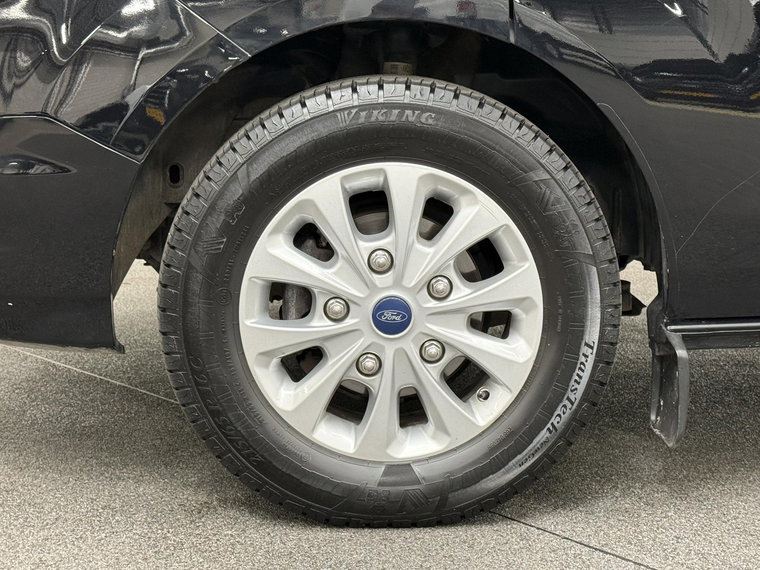 Vehicle Image 37