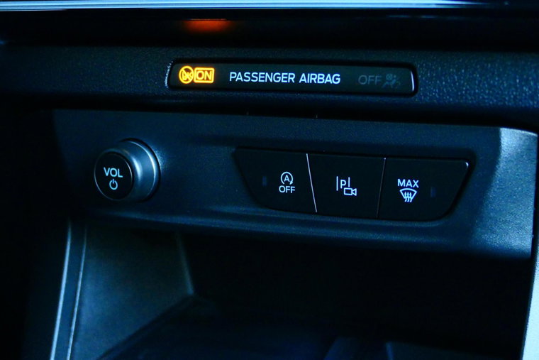 Vehicle Image 32
