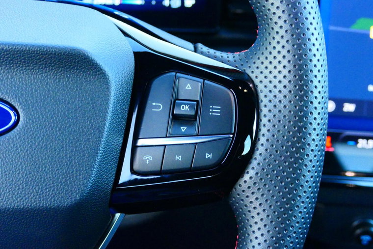 Vehicle Image 37