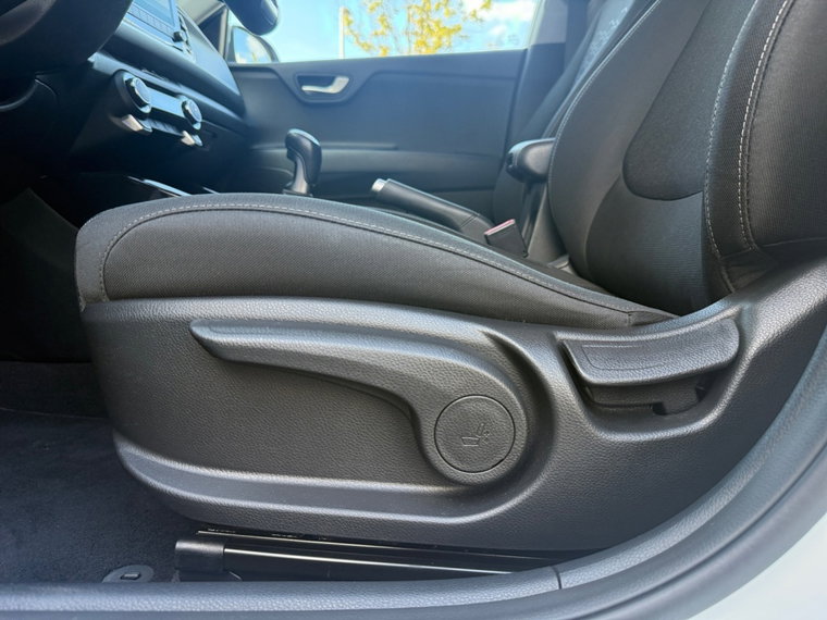 Vehicle Image 28