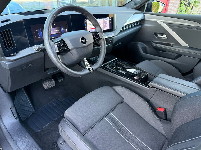 Vehicle Image 17