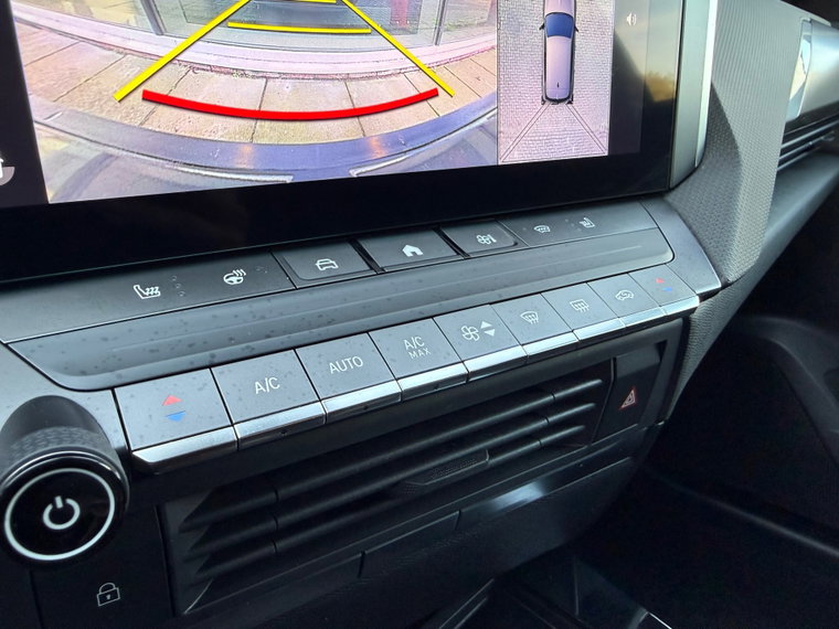 Vehicle Image 35