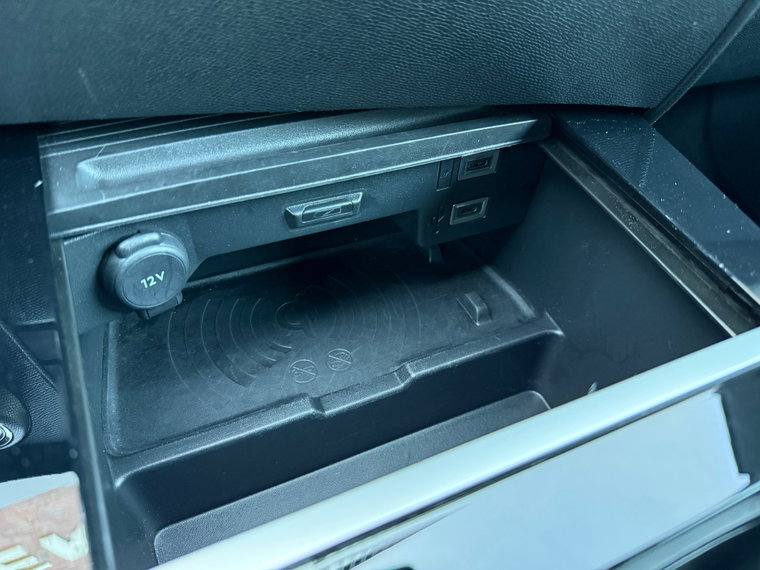 Vehicle Image 37