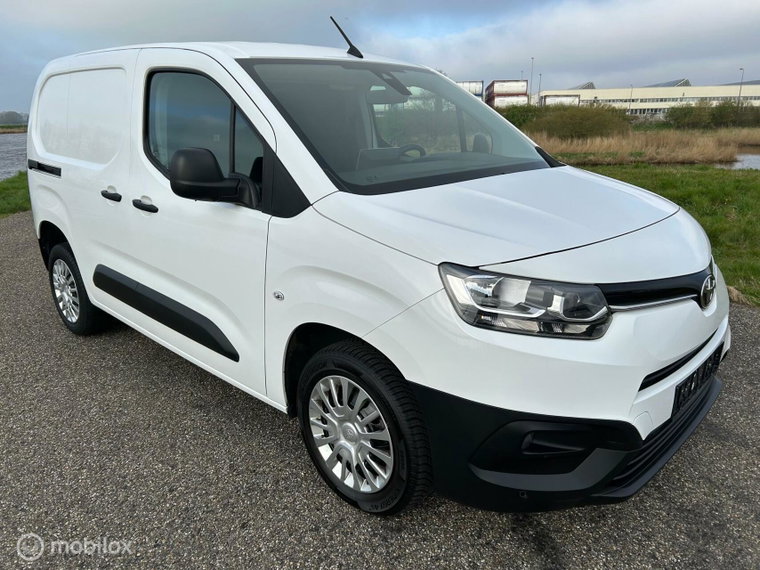 Vehicle Image 27
