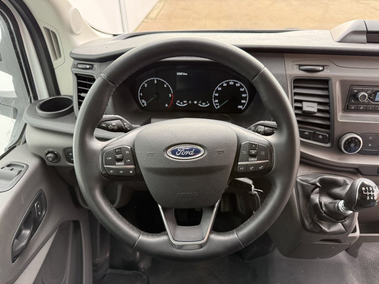 Vehicle Image 21