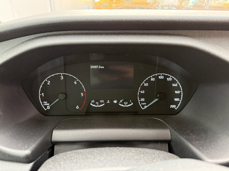 Vehicle Image 27