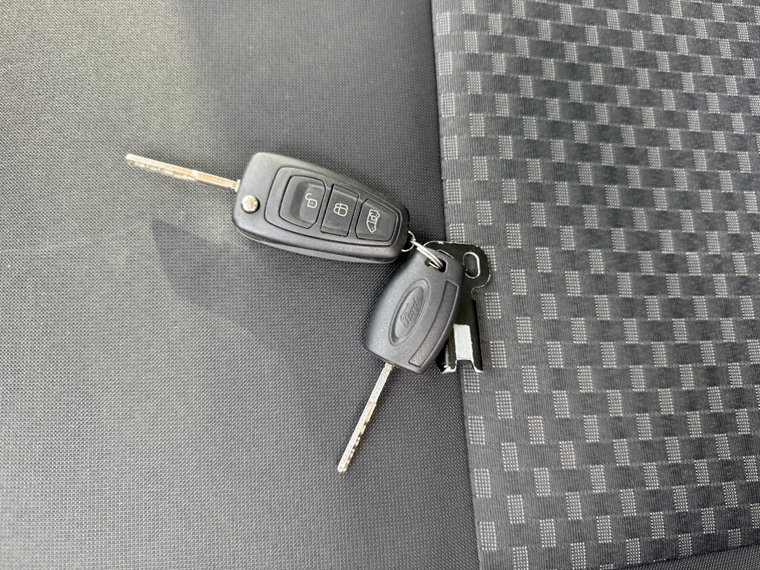 Vehicle Image 28