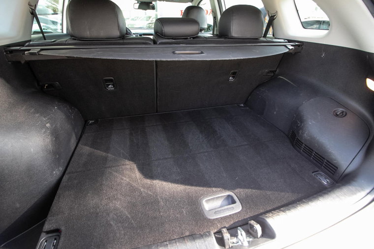 Vehicle Image 9