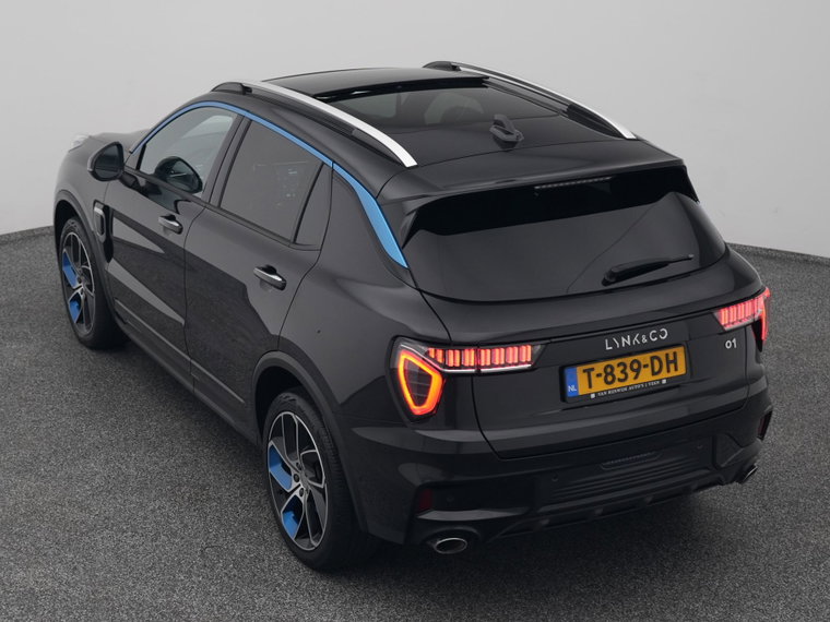Vehicle Image 25