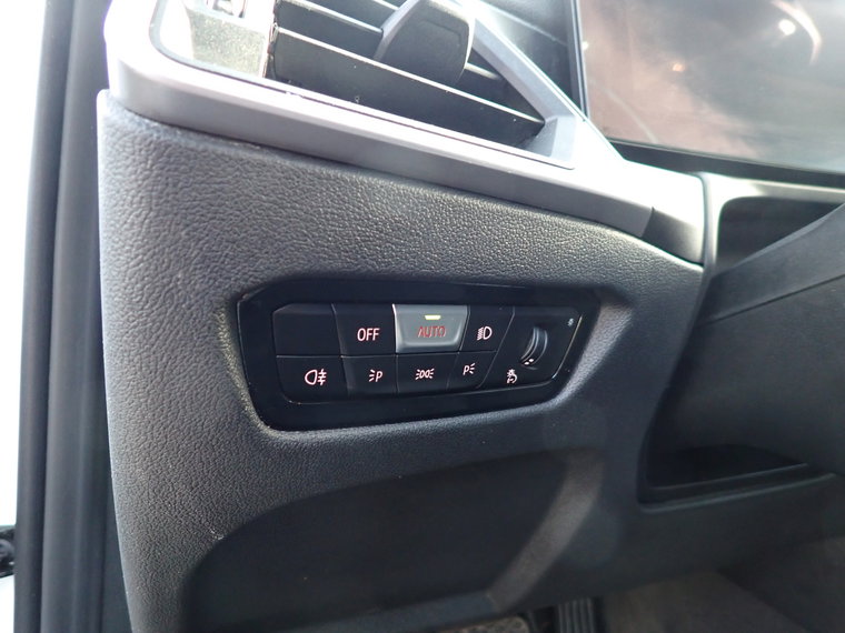 Vehicle Image 27