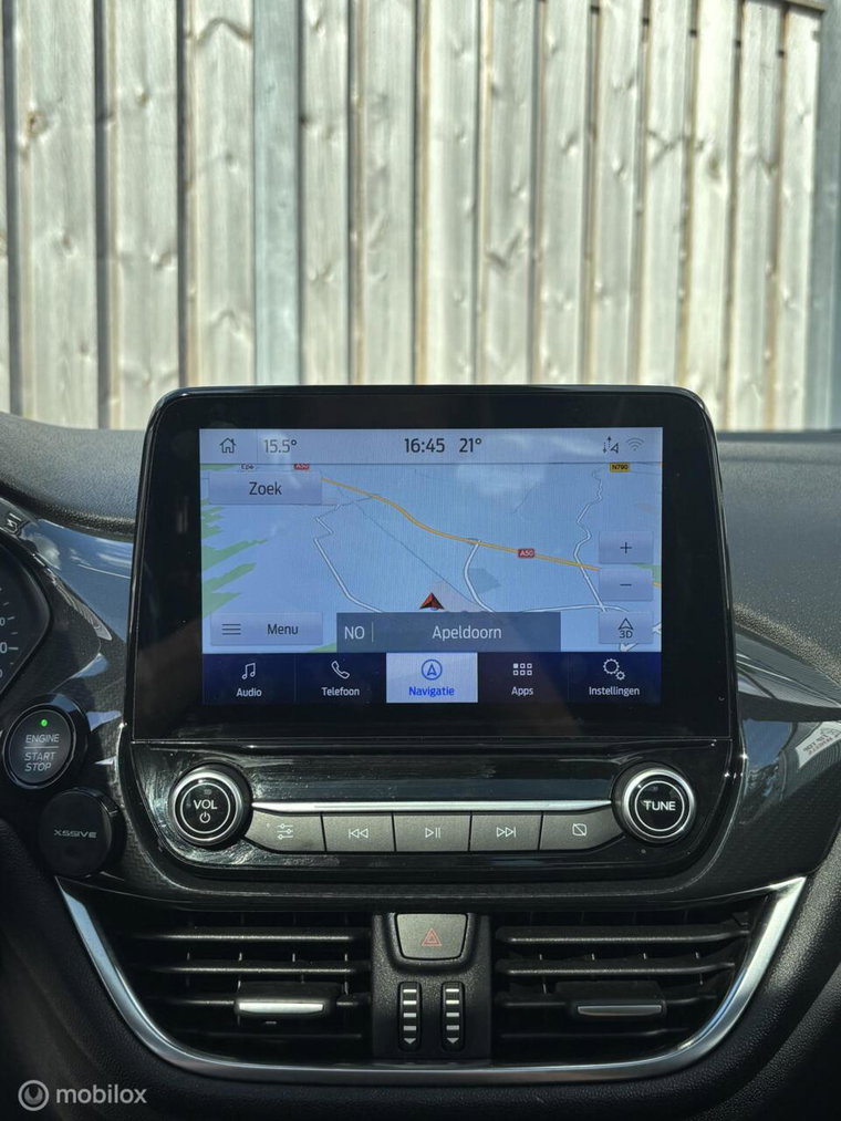 Vehicle Image 14