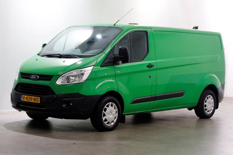 Vehicle Image 8