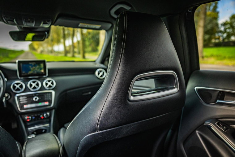 Vehicle Image 13