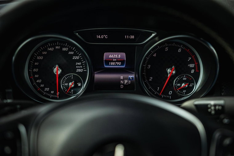 Vehicle Image 25