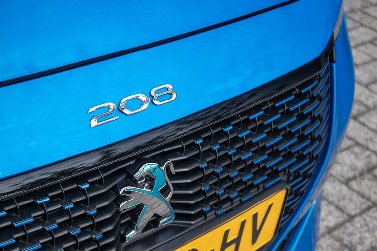 Vehicle Image 32