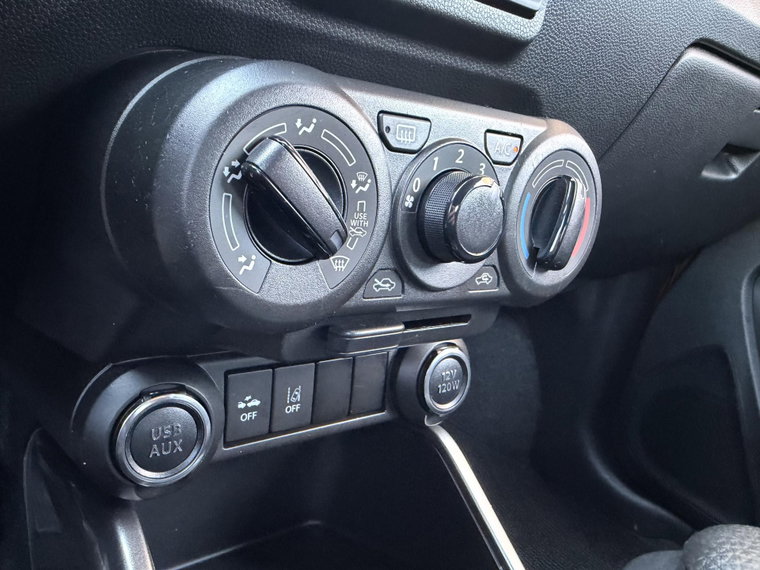 Vehicle Image 34