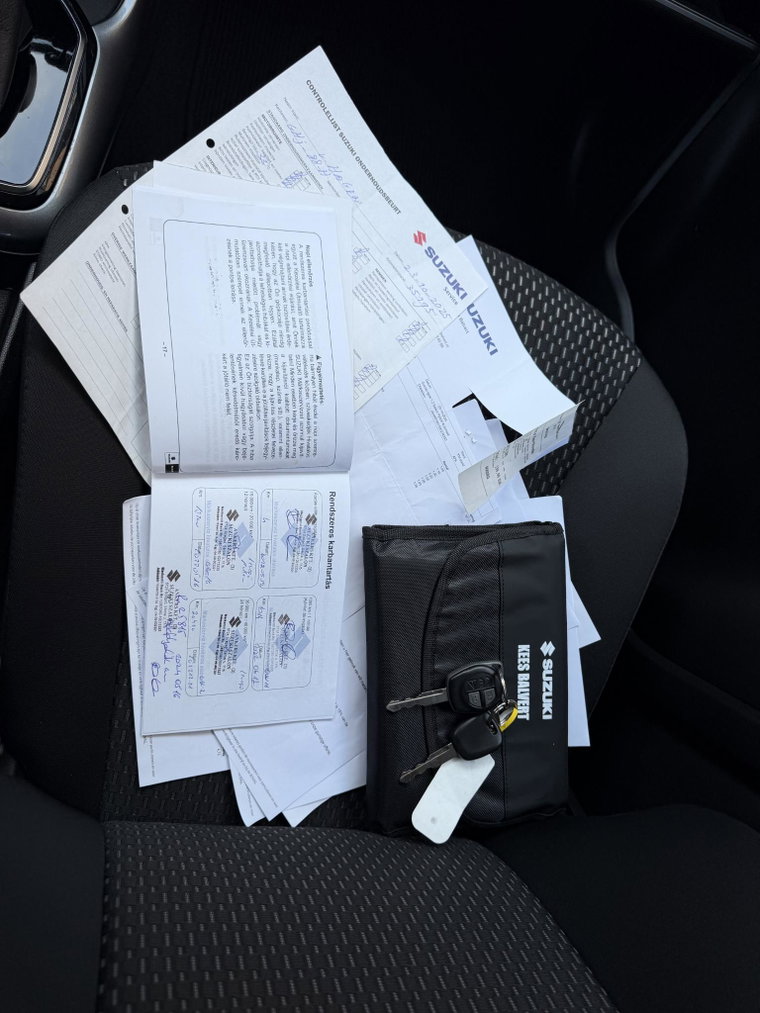 Vehicle Image 40
