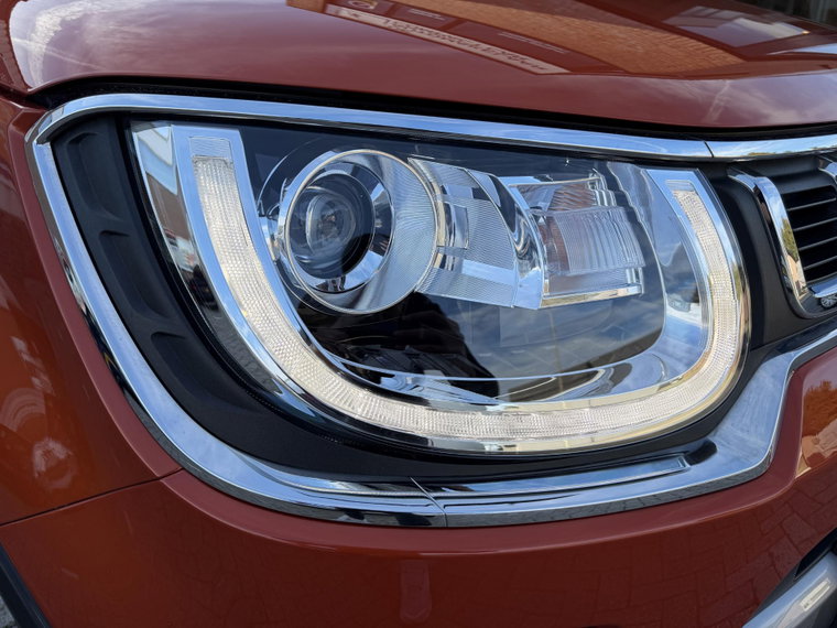 Vehicle Image 11