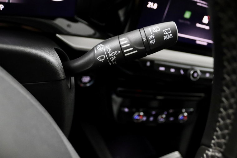 Vehicle Image 39