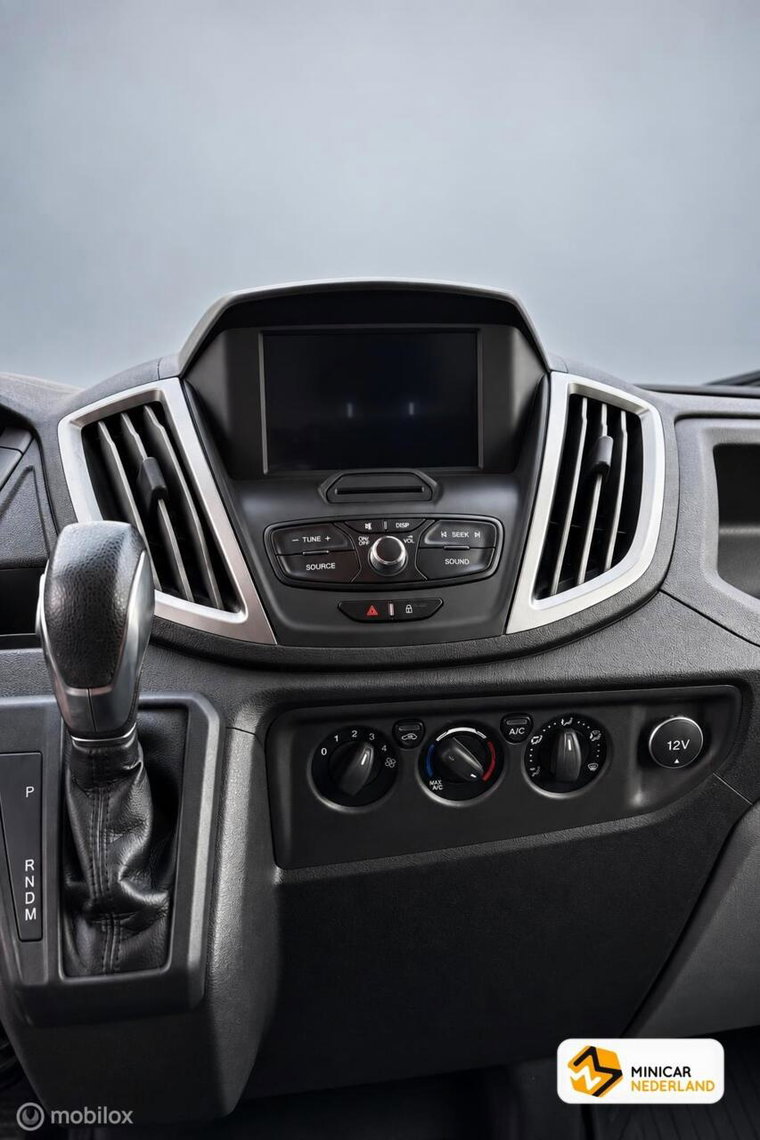 Vehicle Image 16
