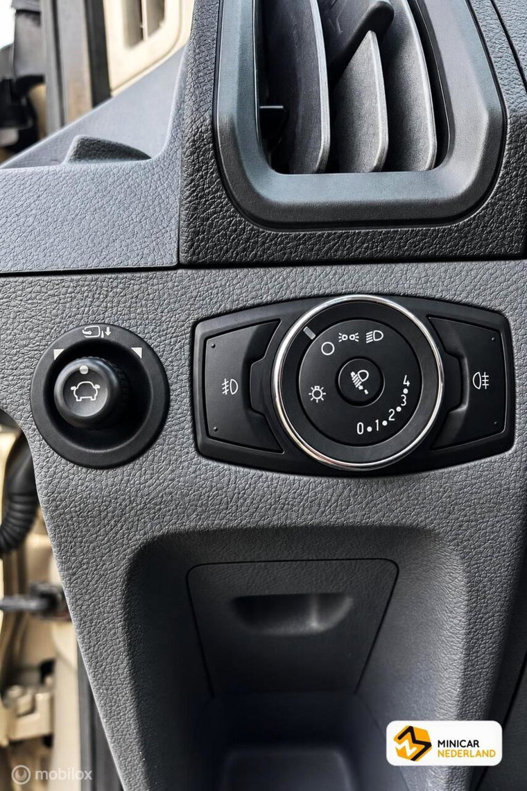 Vehicle Image 22
