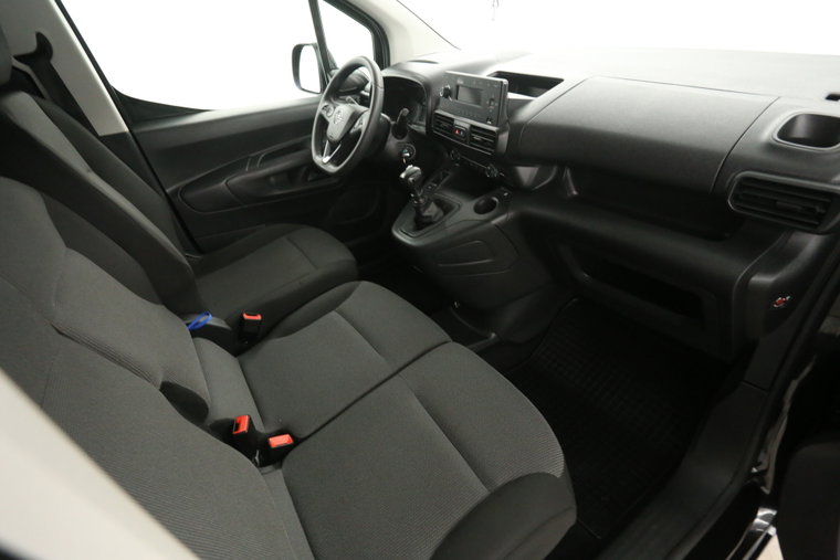 Vehicle Image 22