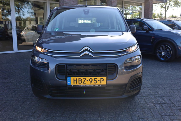 Vehicle Image 45