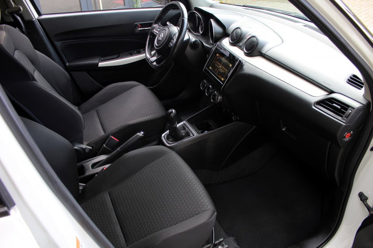 Vehicle Image 15