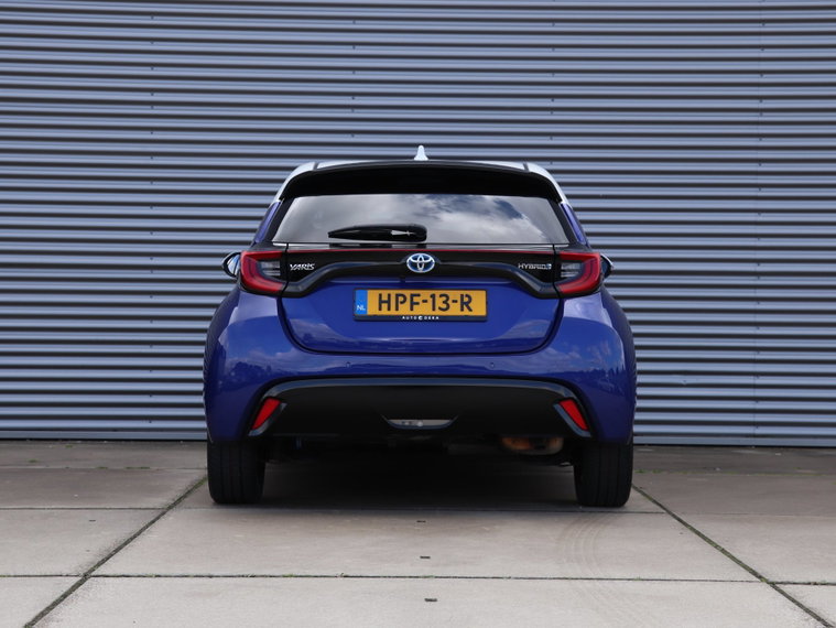 Vehicle Image 11