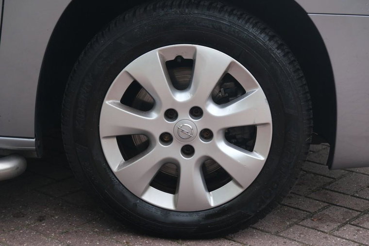 Vehicle Image 24