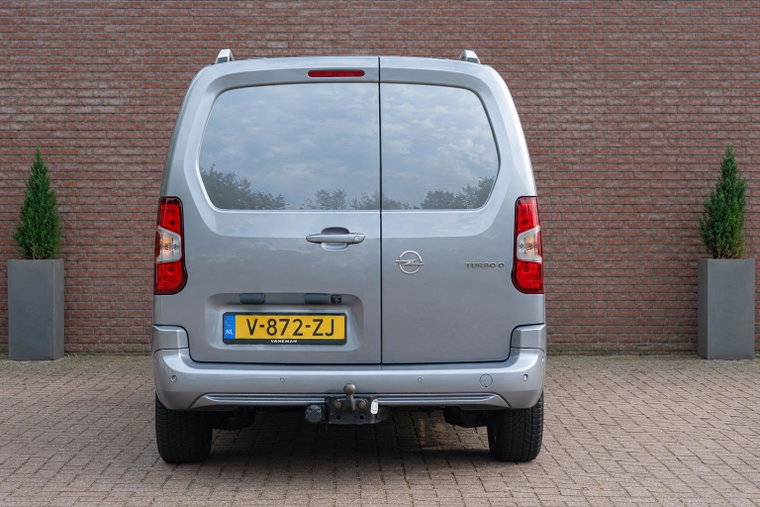 Vehicle Image 28
