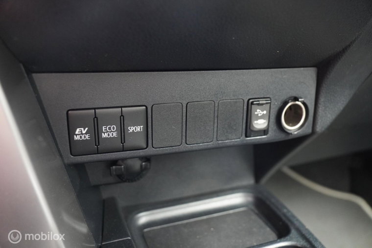Vehicle Image 23