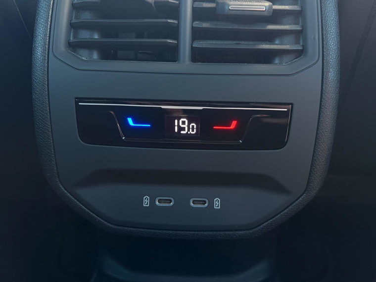 Vehicle Image 34