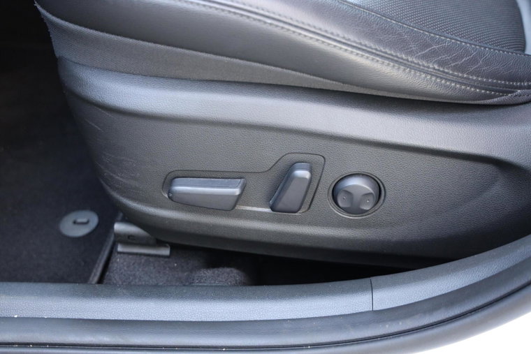 Vehicle Image 29