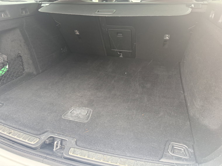 Vehicle Image 26