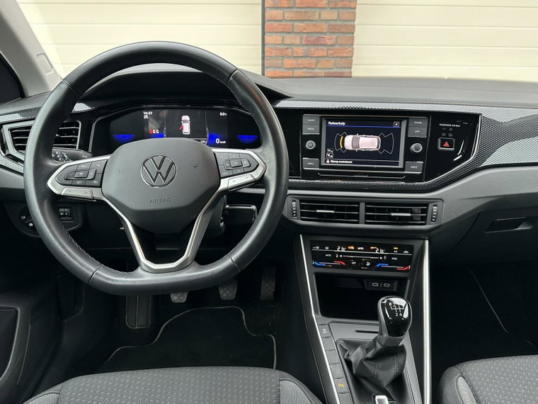 Vehicle Image 18