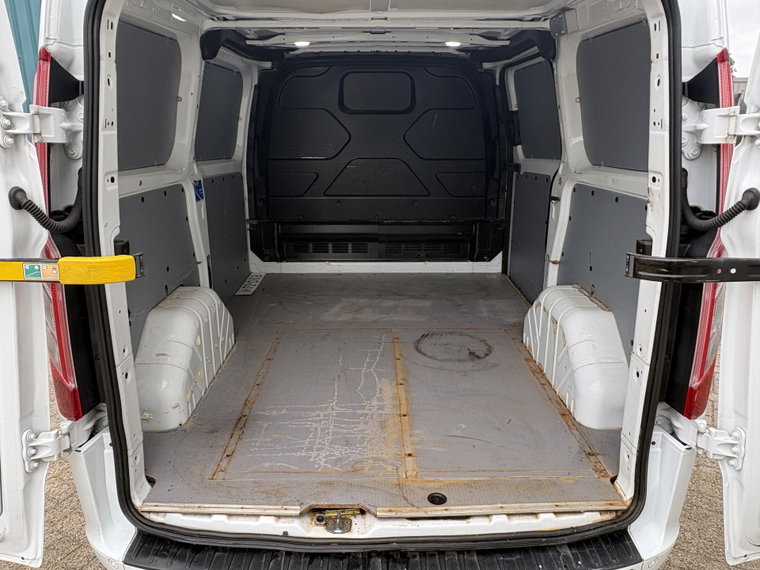 Vehicle Image 10