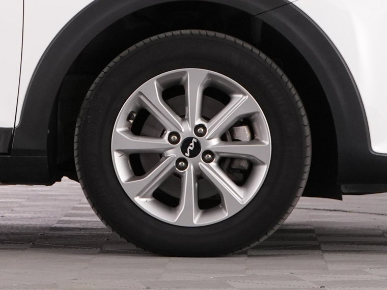 Vehicle Image 40
