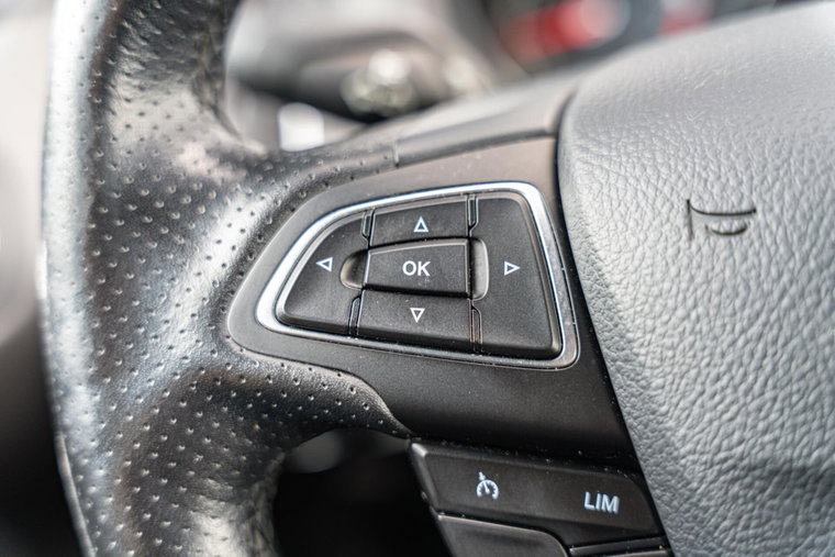 Vehicle Image 23